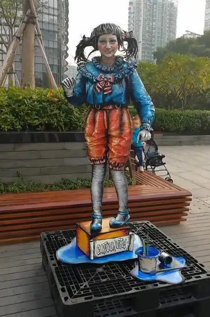  搞笑gif姑娘捉弄自己老公,结果自讨苦吃