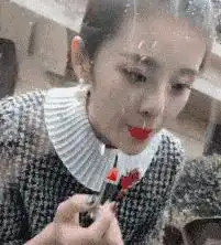 搞笑gif孩子,你这样玩肯定要出意外的  搞笑gif孩子,你这样玩肯定要出意外的