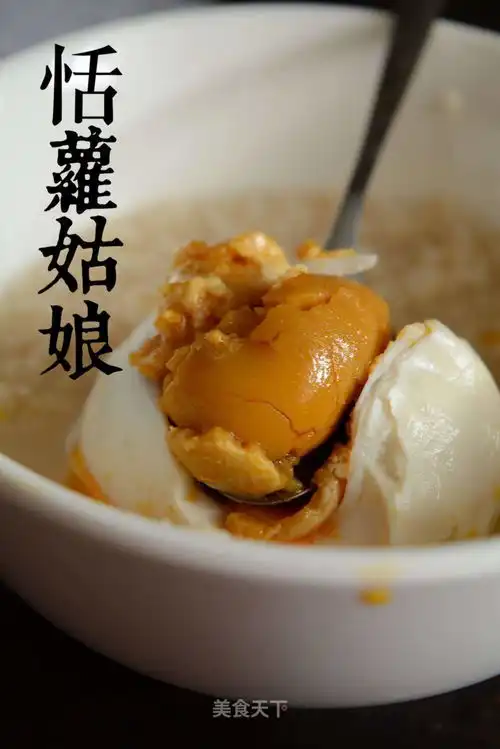  红油咸鸭蛋的做法红油咸鸭蛋怎么做恬萝姑娘的菜谱