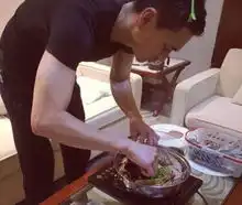 做饭的图片搞笑的黄宗泽
