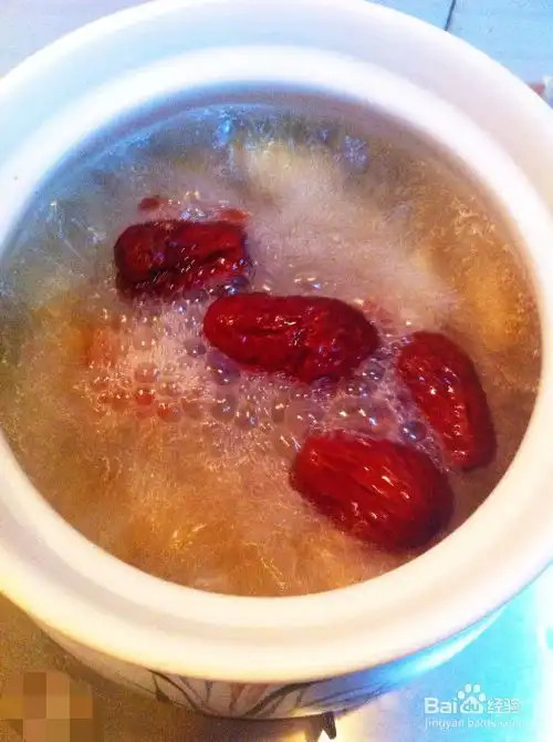  快手小食之红枣雪梨汤,清火去燥