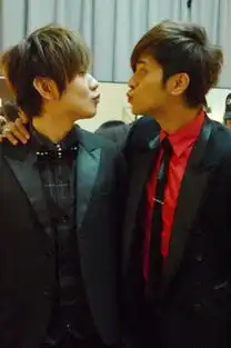 罗志祥的斜庞克多角度图片  罗志祥的斜庞克多角度图片