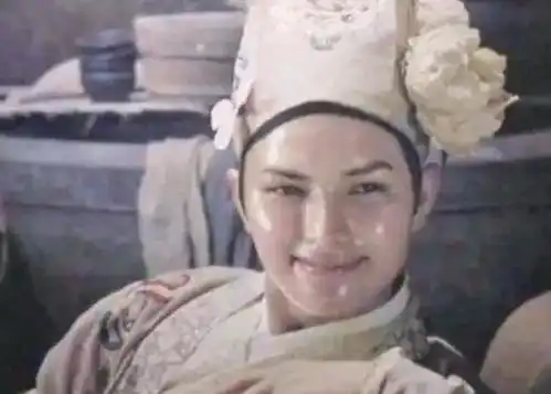 好玩会爆破的泡泡面膜敷在脸上会跳舞,毛孔垃圾自动跑出来  好玩会爆破的泡泡面膜敷在脸上会跳舞,毛孔垃圾自动跑出来