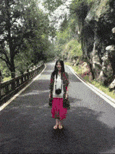  搞笑gif趣图前些日子跟我哥去东北接嫂子回家