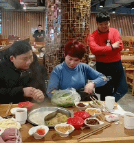  搞笑gif导演,看来你还是拍的保守了