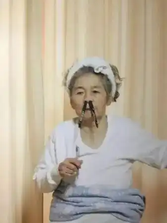 轻松一刻在男友包里发现这个,感觉很不寻常  轻松一刻在男友包里发现这个,感觉很不寻常