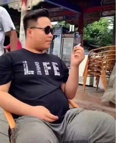  爆笑每一个胖子都是一坨潜力股