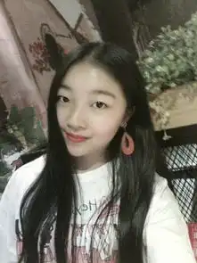  拍照时怎样摆姿势好看