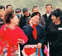  搞笑gif趣图姑娘很皮啊,这回应该害怕了吧